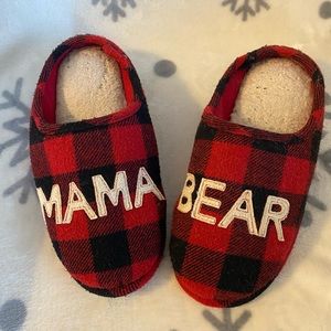 Dearfoam Mama bear slippers size 7-8